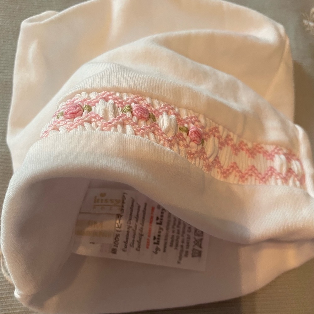 Baby gift set. Blanket, smocked rose hat & bib. Kissy Kissy brand. Baby girl - Picture 4 of 10
